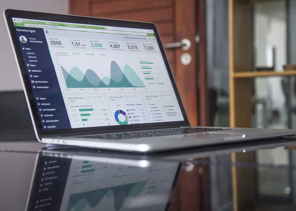 Human Content, Tech Amplified – How Brands Win Attention in an AI-Saturated World in 2026